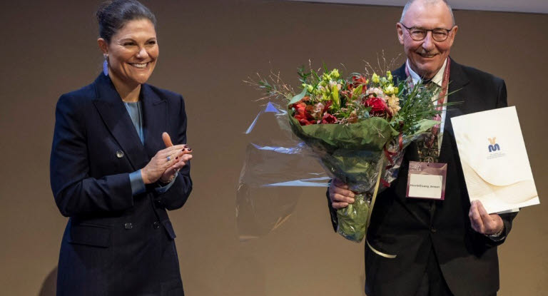 Agria och SLU instiftar det Stora forskningspriset i veterinärmedicin.